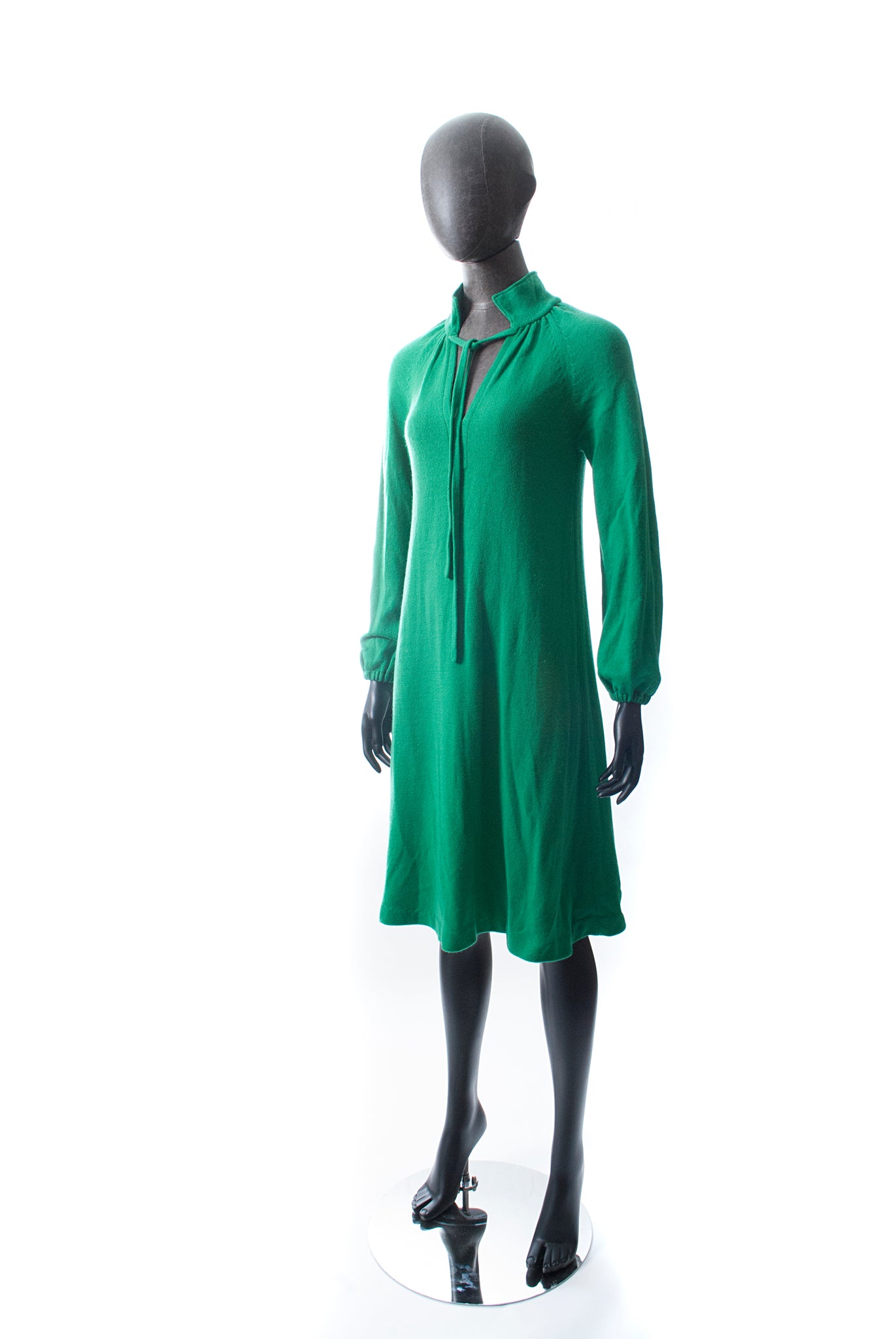 HALSTON CASHMERE DRESS WITH XL SCARF Jules_Eye HALSTON CASHMERE DRESS WITH XL SCARF Jules_Eye