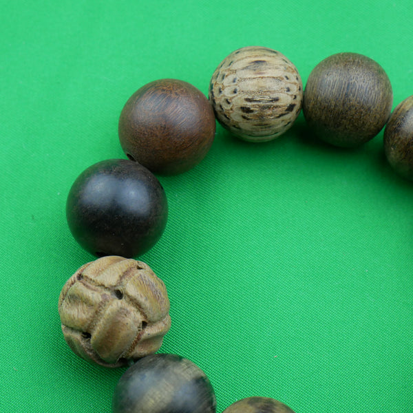 ANTIQUE CHINESE CHEN XIANG BEAD BRACELET